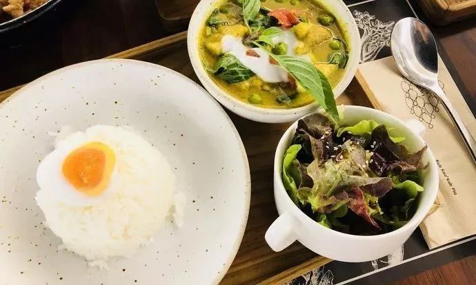 冬天又温暖又有很多美食的地方,冬天最幸福的事就是沐浴在阳光下