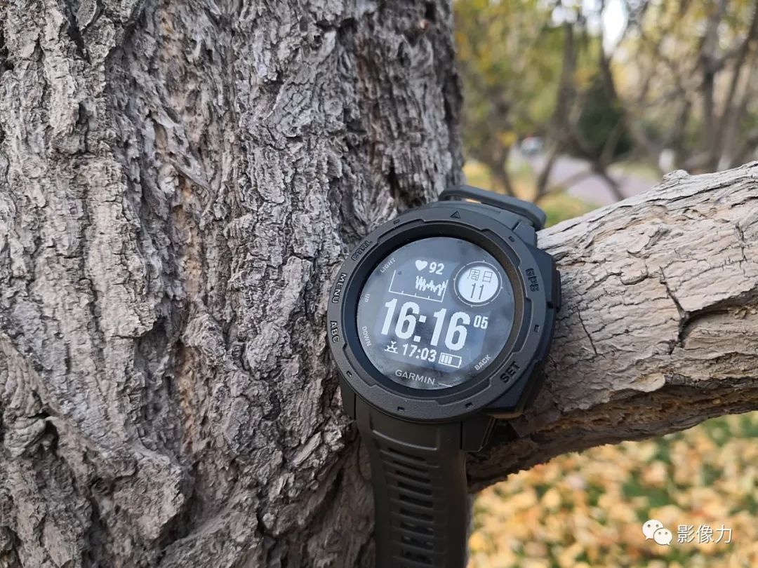 佳明手表instinct测评 (佳明手表推荐功能不需要太复杂)