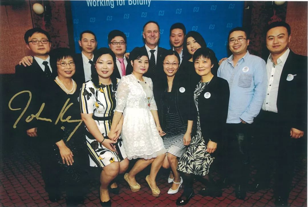 “钢铁直男”玩美妆？他从新西兰带回了最纯净的“颜值神器”，还撩到了火箭少女吴宣仪