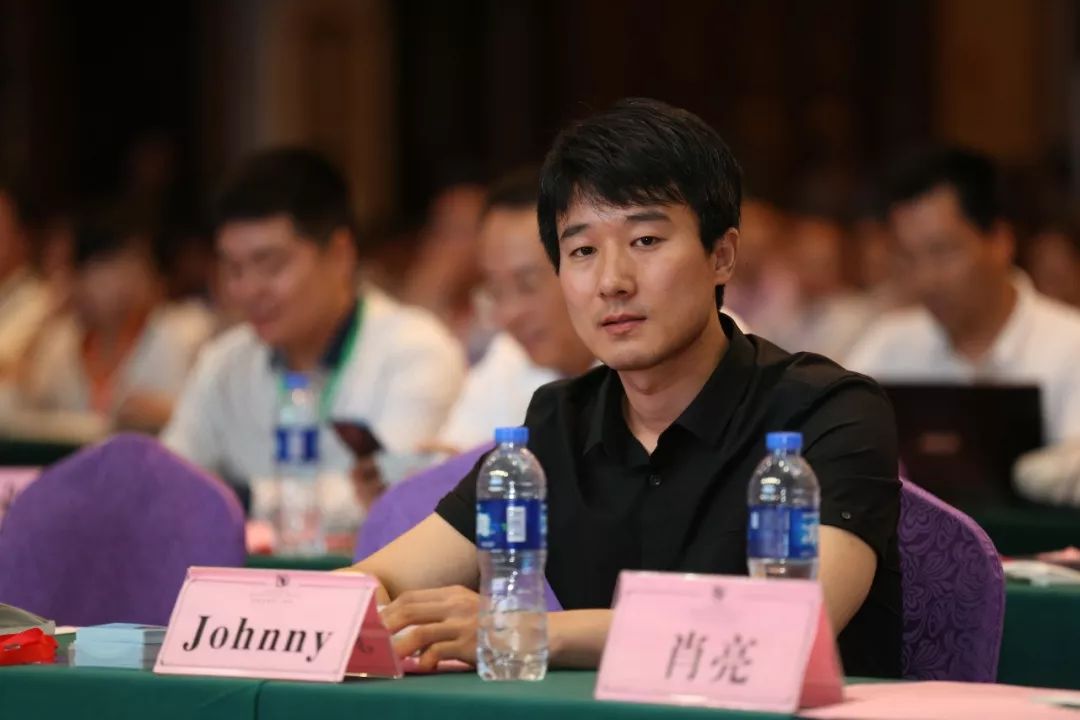 “钢铁直男”玩美妆？他从新西兰带回了最纯净的“颜值神器”，还撩到了火箭少女吴宣仪