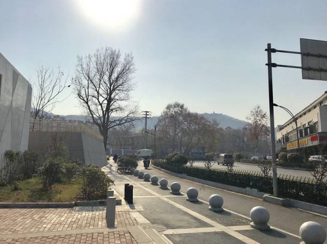 蒋王庙几号出口到皮研所,南京皮研所蒋王庙好还是鼓楼好