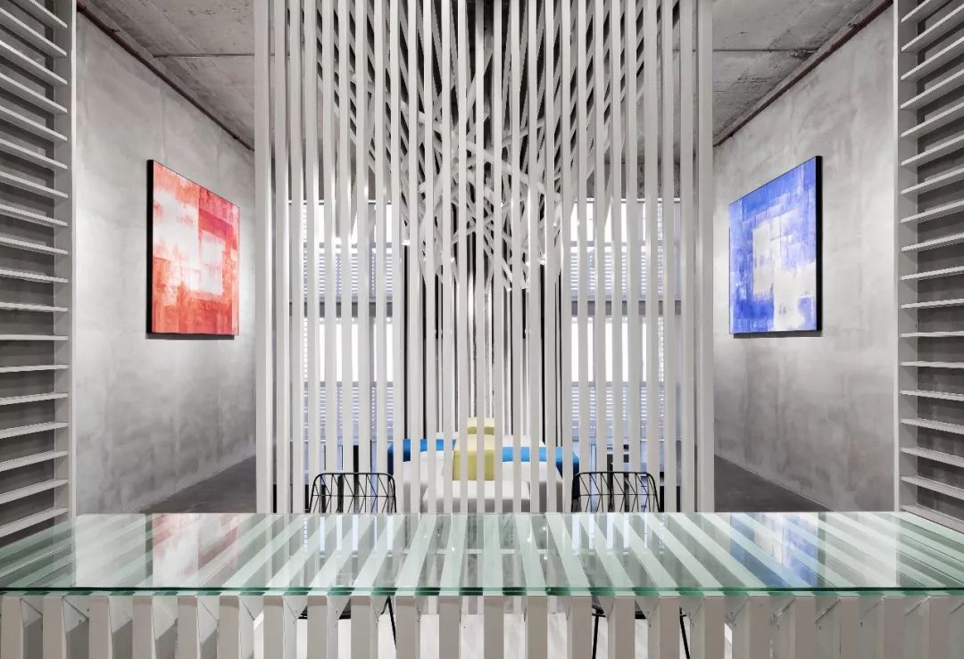 一个七彩青年创想空间,打破了居住与工作间的壁垒