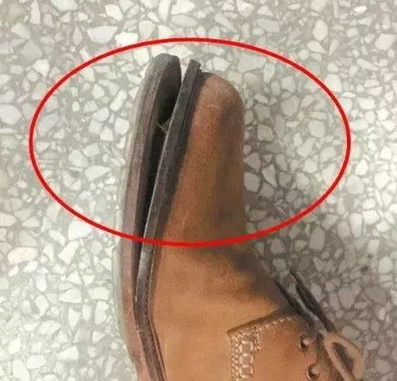 「生活百科」鞋子开胶了怎么办?普通胶水粘不牢固,这么做,比新买的还牢固