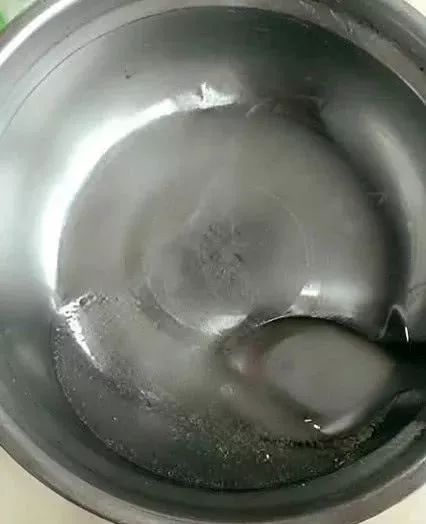 「生活百科」鞋子开胶了怎么办?普通胶水粘不牢固,这么做,比新买的还牢固