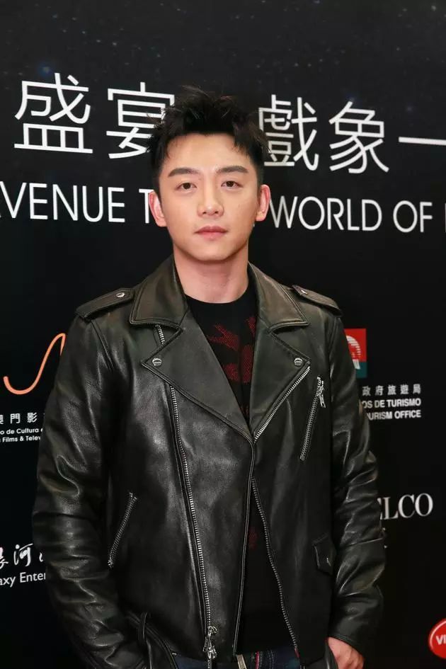 影视日报｜《延禧攻略》版权卖90国梅艳芳逝世15周年梅妈*放播**爱女美国演出纪念；欧阳娜娜推销祛痘药膏医师指正：那是涂私密处的