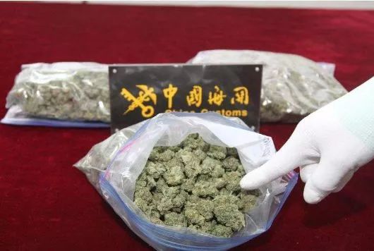 儿童误食巧克力身亡,4岁儿童吃巧克力死亡