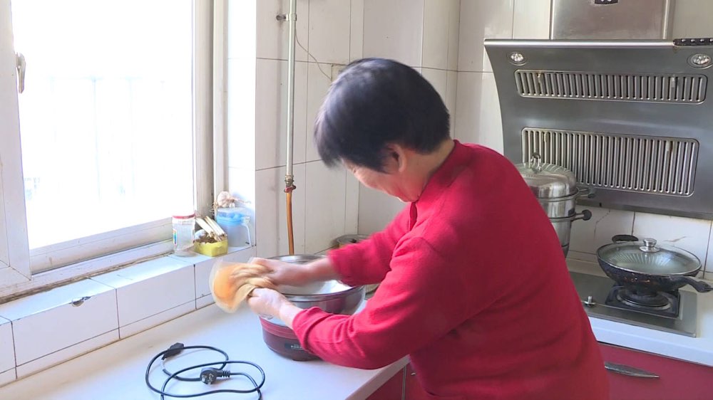 多功能电热锅的执行标准是什么,多功能电热锅使用过热怎么办