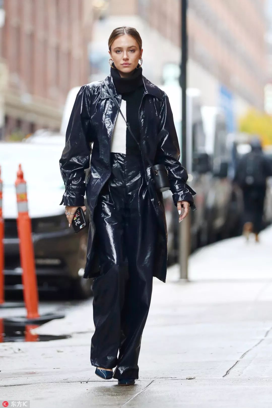 林徽因百褶裙,漆皮靴