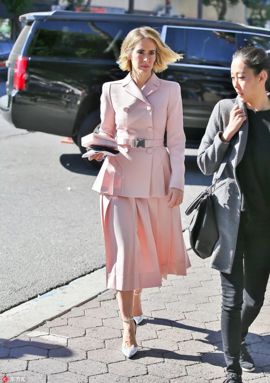 林徽因百褶裙,漆皮靴