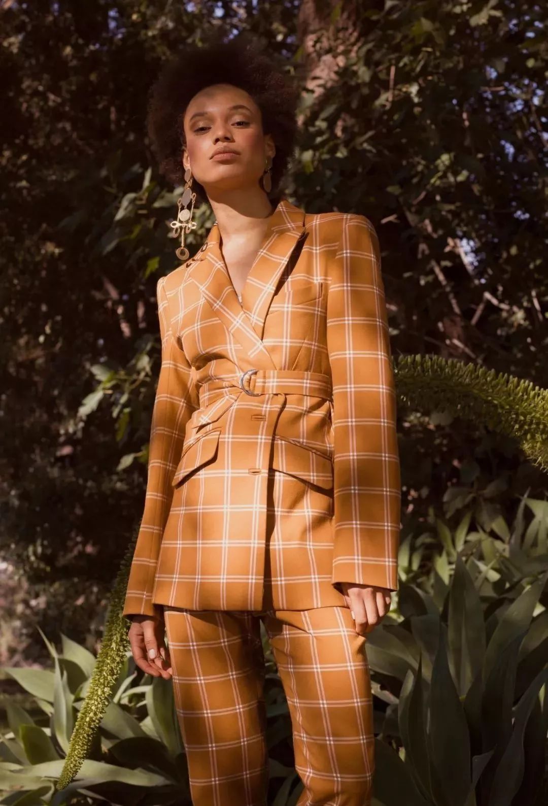 林徽因百褶裙,漆皮靴