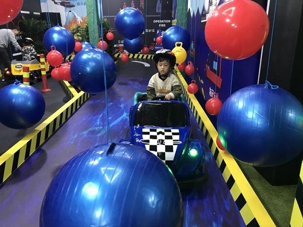 实体零售行业嗅到亲子经济商机“安全驾驶”全国首展落地上海