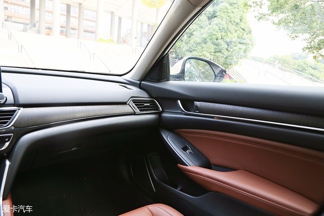 凯美瑞和本田inspire哪个好,新款凯美瑞深度评测