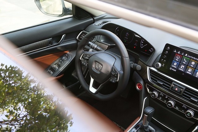 凯美瑞和本田inspire哪个好,新款凯美瑞深度评测