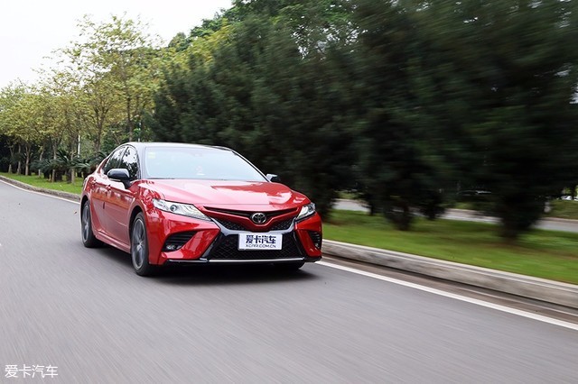 凯美瑞和本田inspire哪个好,新款凯美瑞深度评测