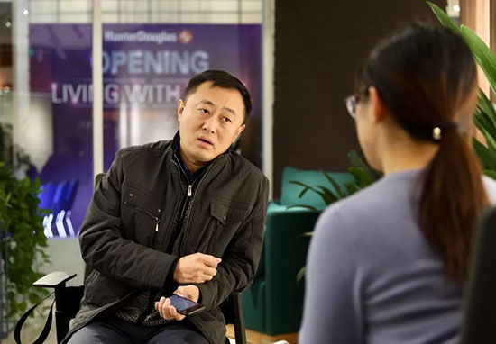 鍚埅绐楅グ,浜ㄧ壒绐楅グ灞曞巺