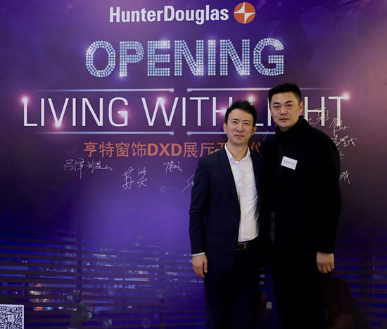 鍚埅绐楅グ,浜ㄧ壒绐楅グ灞曞巺