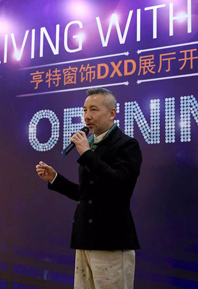 鍚埅绐楅グ,浜ㄧ壒绐楅グ灞曞巺