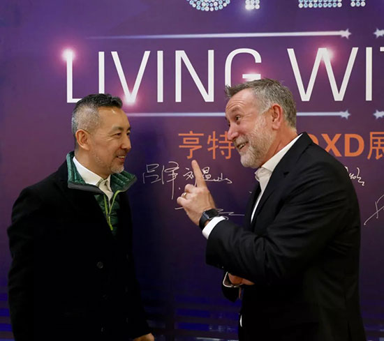 鍚埅绐楅グ,浜ㄧ壒绐楅グ灞曞巺