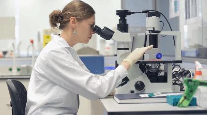 她一出生就是网红！从400名对手中脱颖而出，被千亿大佬选中！据说全世界的孩子都离不开她！