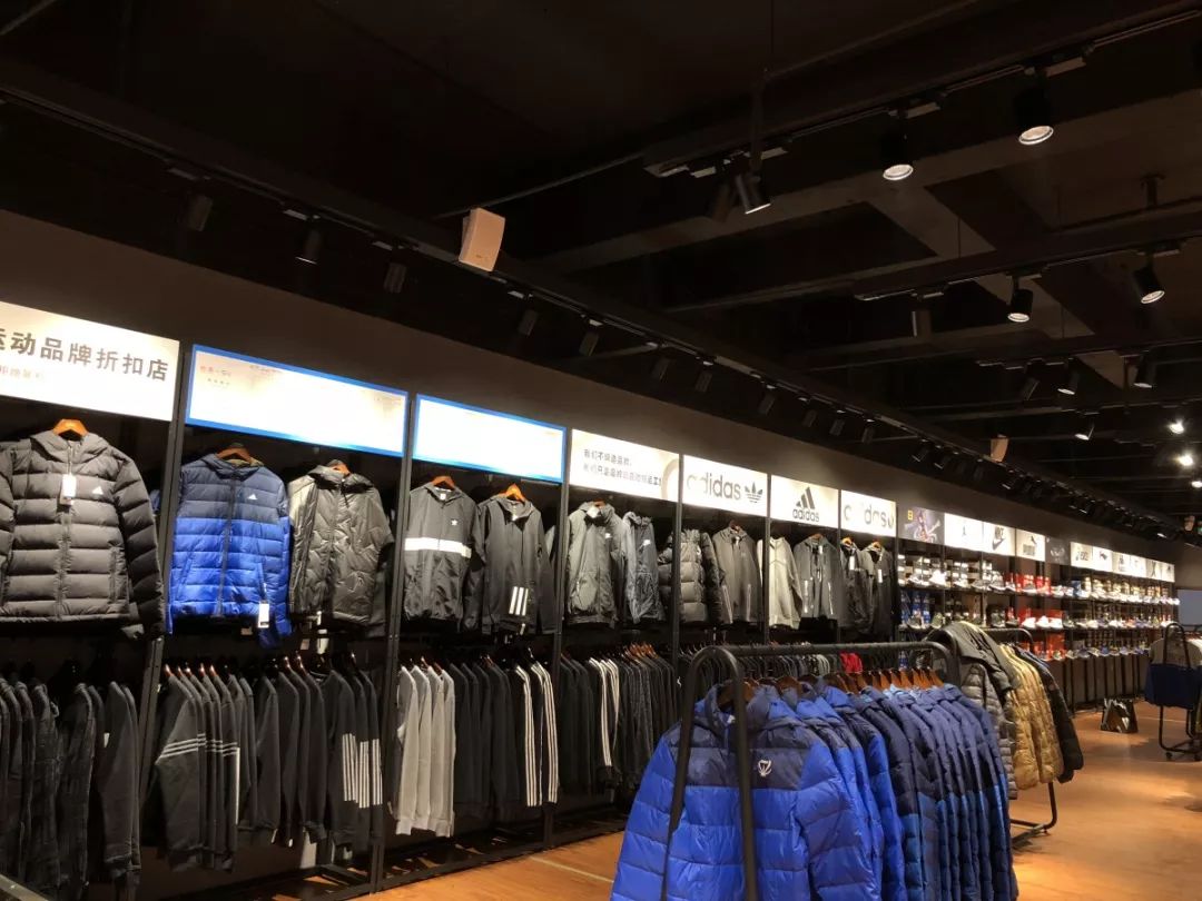 阿迪耐克加厚长款羽绒服捡漏,阿迪达斯羽绒服700元能买到真的吗