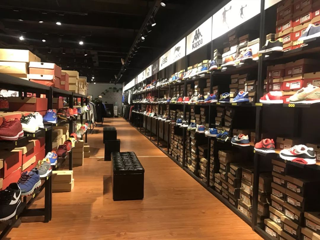 阿迪耐克加厚长款羽绒服捡漏,阿迪达斯羽绒服700元能买到真的吗