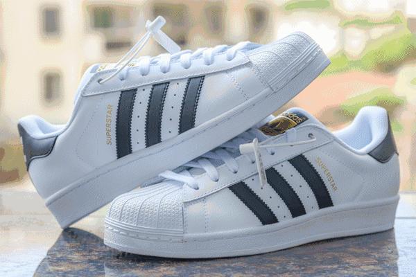 今年秋冬流行这6种靴子,今年时髦精们都在穿这双靴子