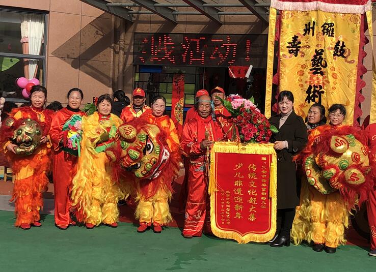 年味大街幼儿园活动圆满结束,格林童话幼儿园逛庙会活动