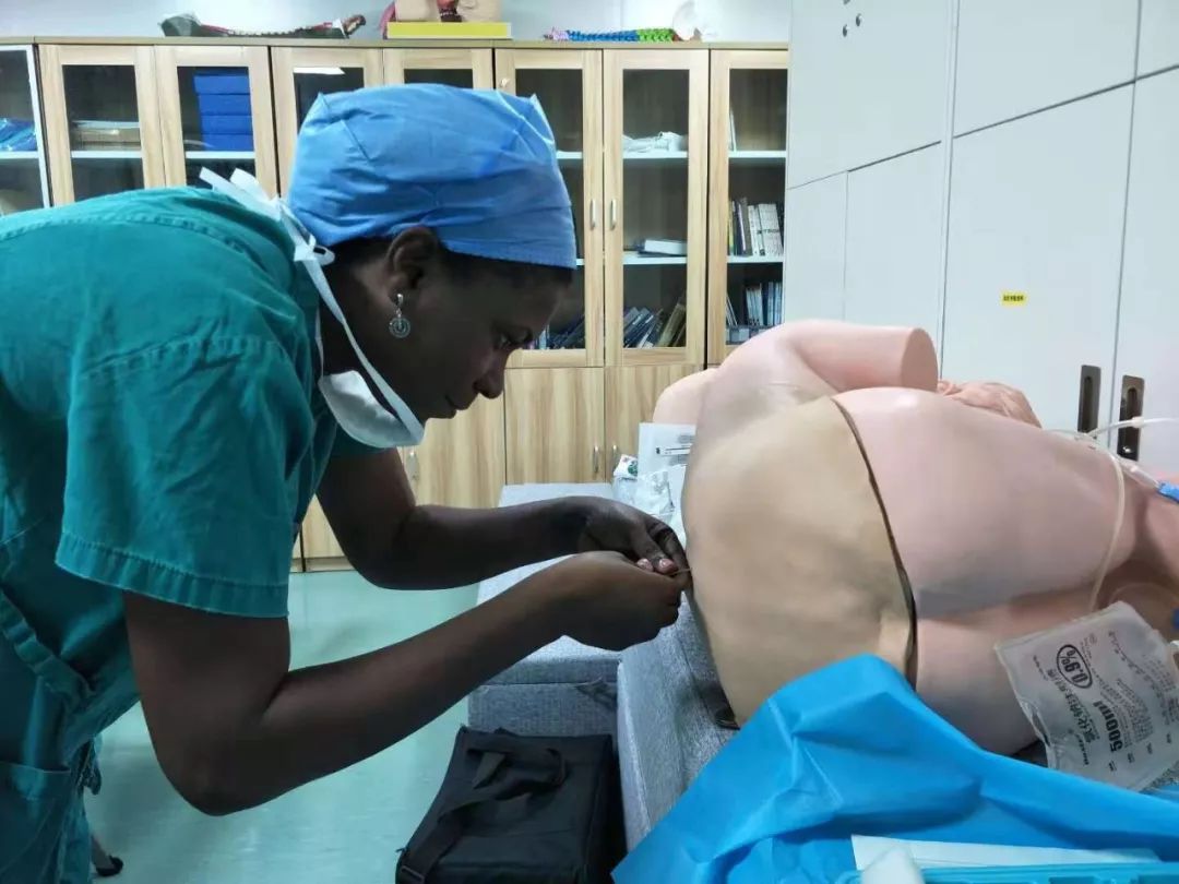 「风采」妇幼大爱传加纳——广东省妇保院荣获全国援外医疗工作先进集体