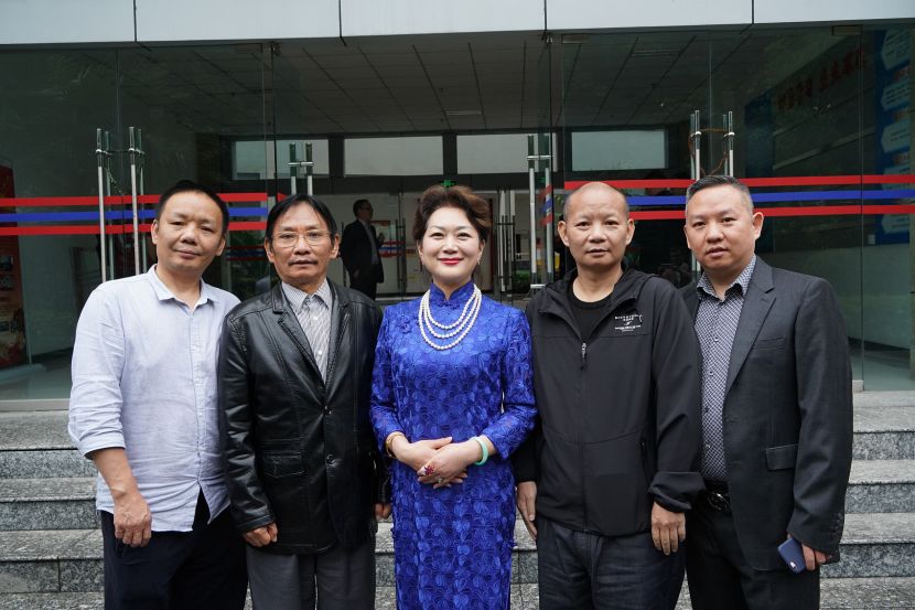 “洗脚妹”造富神话落幕?“足浴第一股”退市摘牌,注册地人去楼空