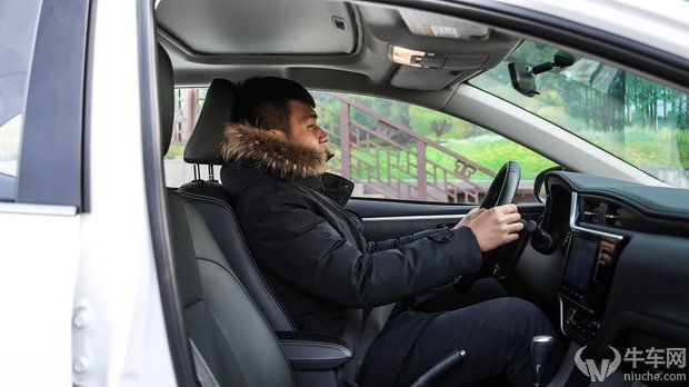 丰田卡罗拉双擎跑多少公里后省油,卡罗拉双擎精英版用什么模式省油