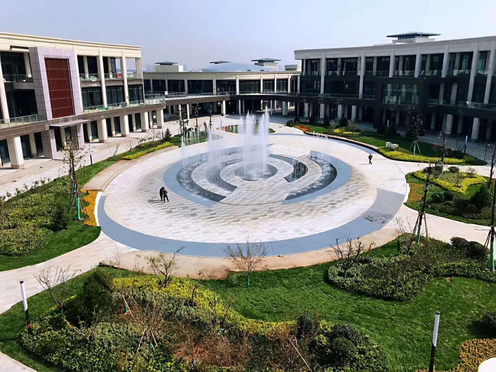 泾河新城静安荟奥莱公园冰雪世界,西咸新区静安荟奥莱公园介绍