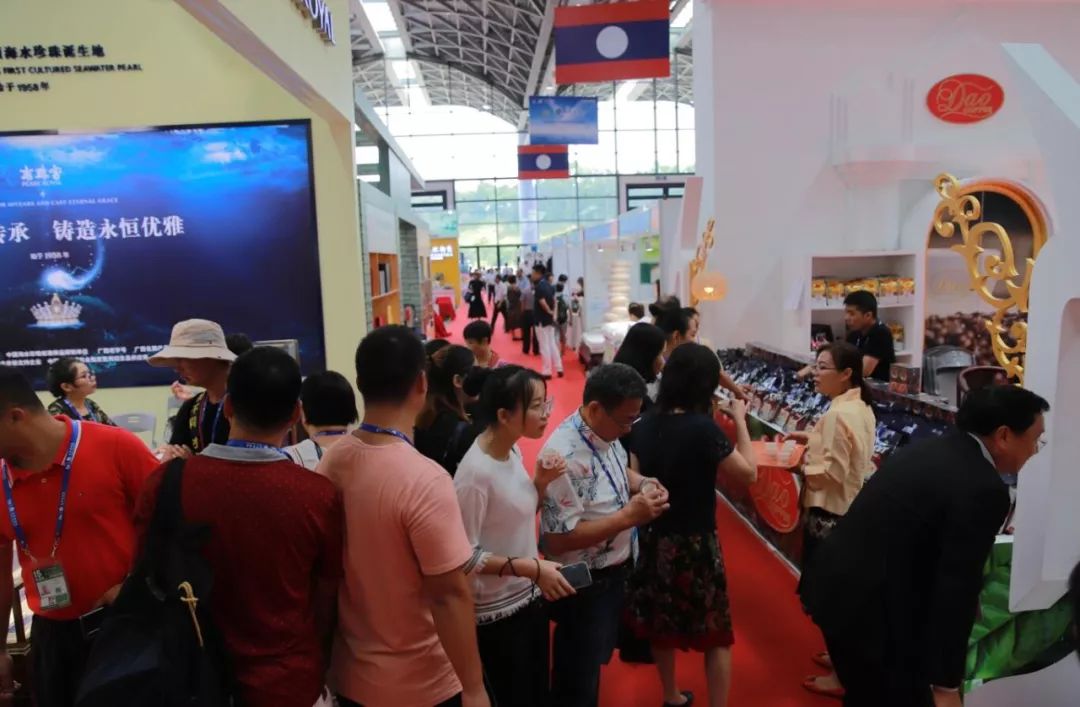 老挝应如何发展对外贸易,中国与老挝的进出口贸易