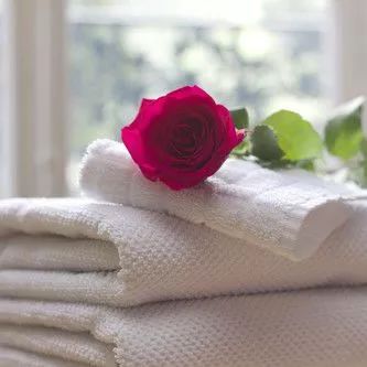 洗澡用沐浴露与香皂哪个更好,冬天洗澡用沐浴乳还是香皂