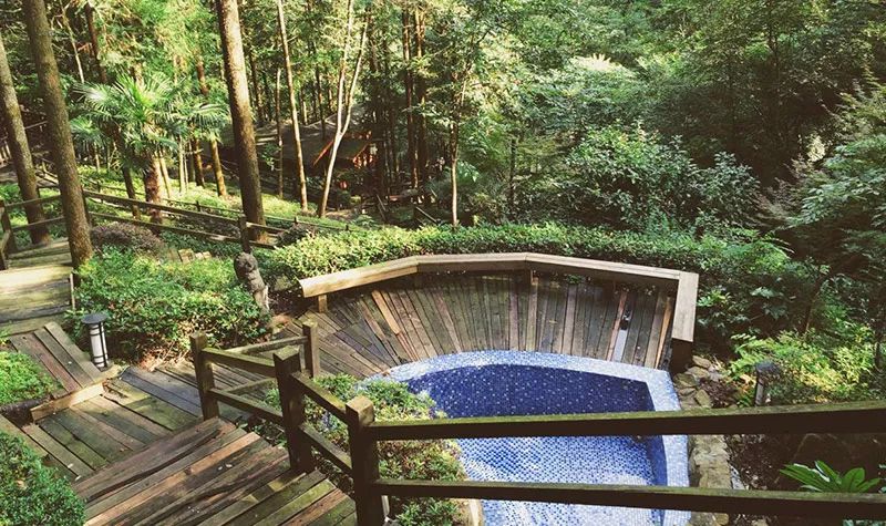 浙江纯天然温泉推荐一下,浙江天然温泉度假村排名榜