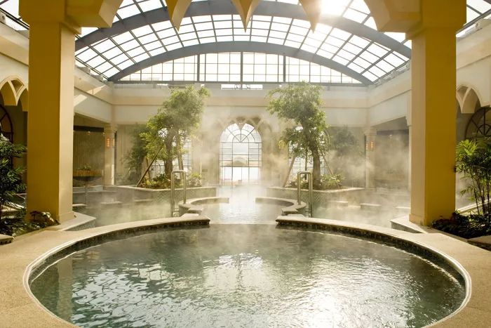 浙江纯天然温泉推荐一下,浙江天然温泉度假村排名榜