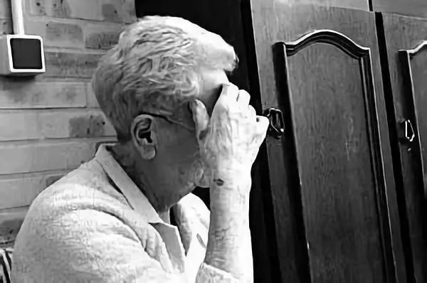 老年人一过性脑缺血,老年人多发脑缺血灶症状