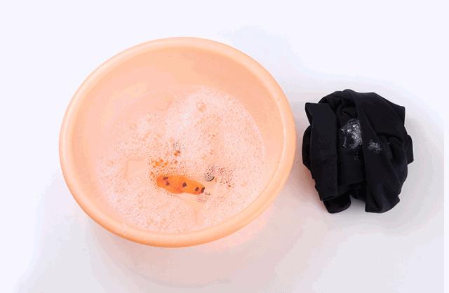 刘嘉玲用的是什么塑身内衣,刘嘉玲穿什么背心