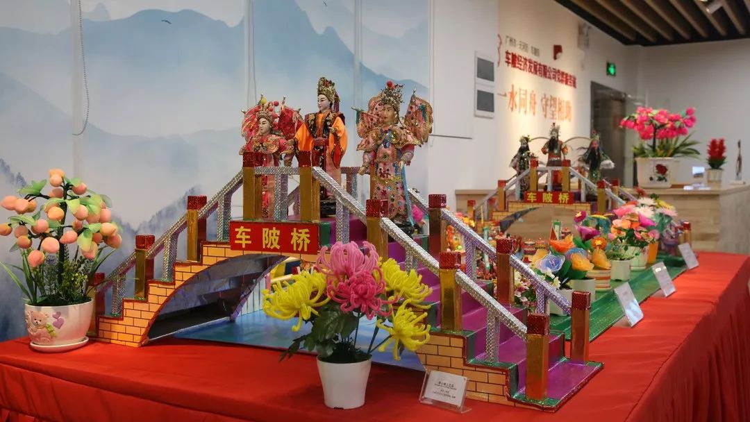 非遗龙舟文化节牌坊广场,中国龙舟文化主题展