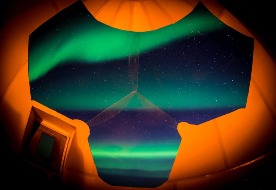 极光是上帝送给秋波吗,极光是上帝的烟火