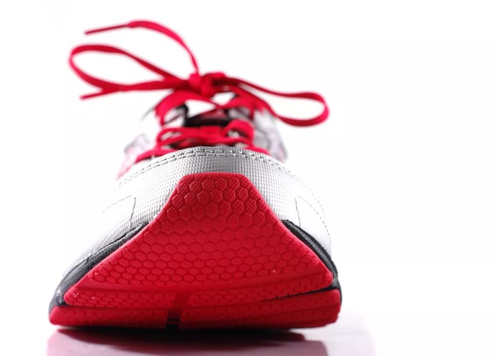 耐克阿迪李宁361顶级跑鞋对比,阿迪耐克李宁安踏鞋子对比