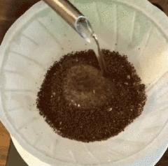 15克咖啡粉手冲注水量是多少,手冲咖啡注水的时候咖啡粉不均匀