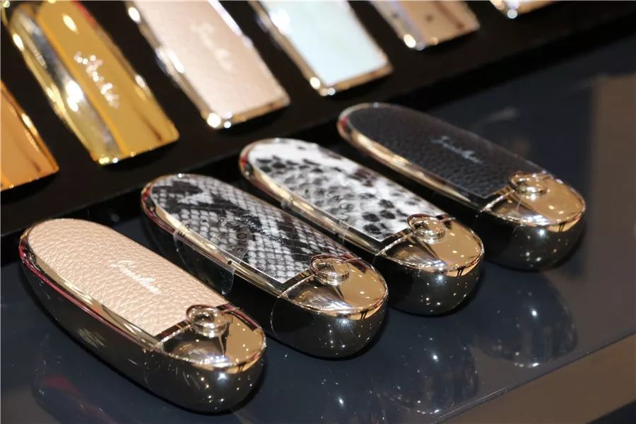 那些整天买买买的女人,平常买很多东西又不用的女生