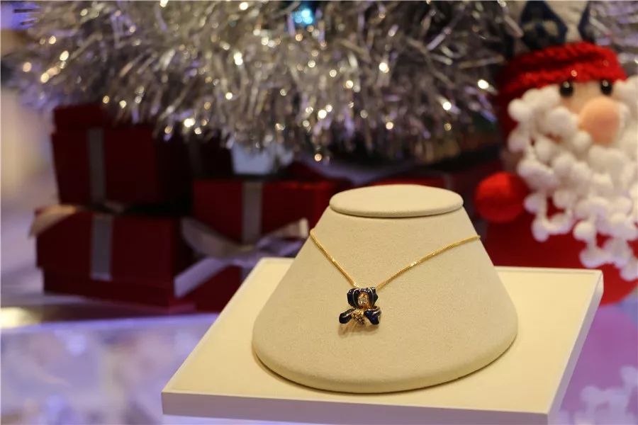 那些整天买买买的女人,平常买很多东西又不用的女生