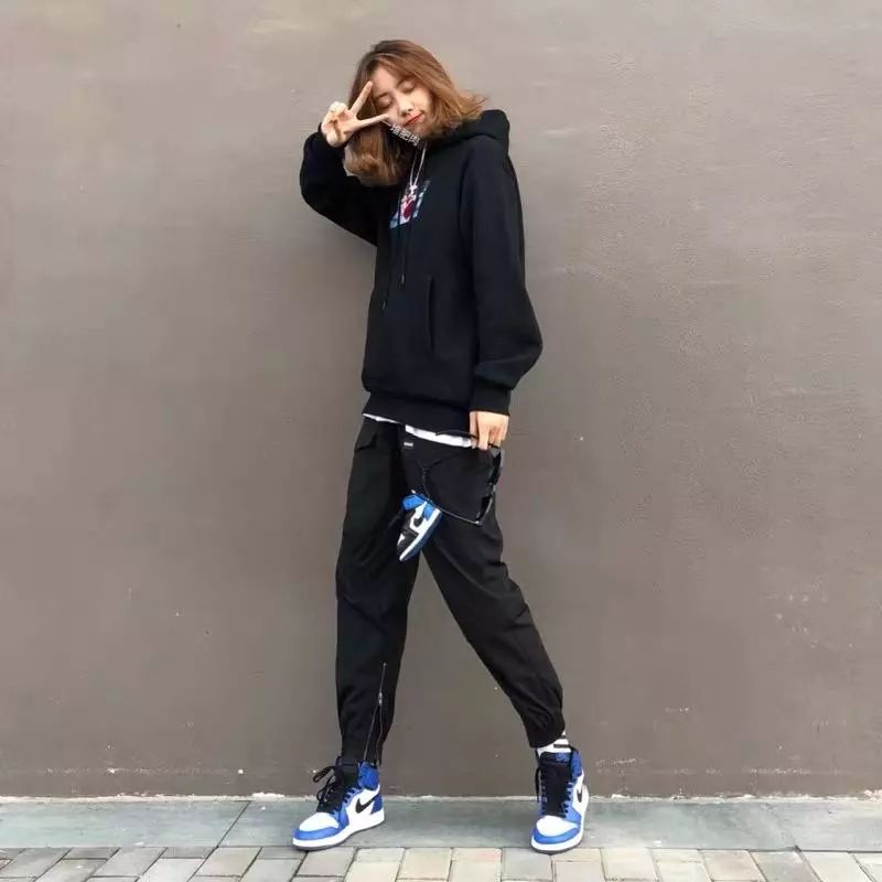 aj1体育画报49.5,aj1体育画报对比黑红