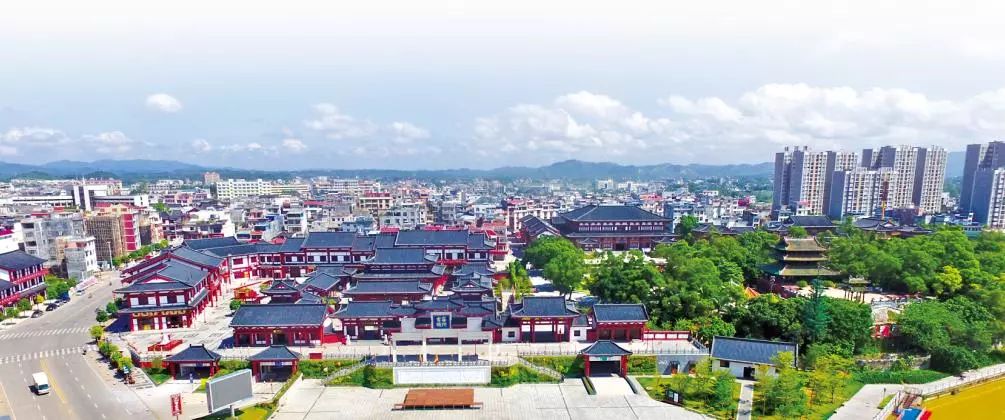 40年，侨乡容县一路高歌猛进