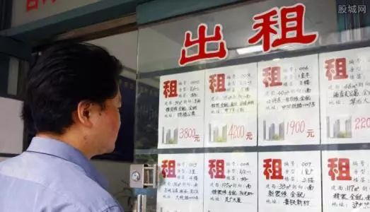 房东对房客的高度评价,房东对自己的房客施以援手