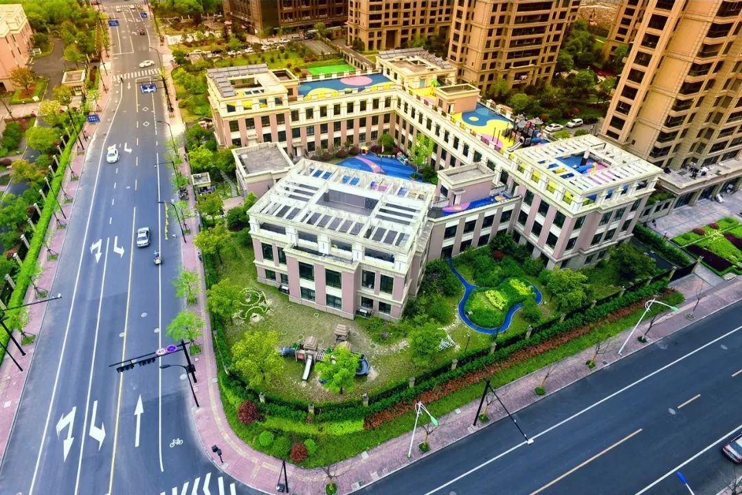 发现价格和首日开盘价格,笋盘为什么那么便宜