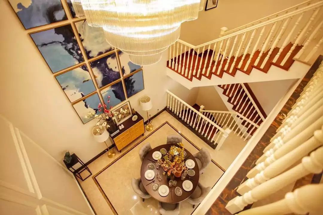 发现价格和首日开盘价格,笋盘为什么那么便宜