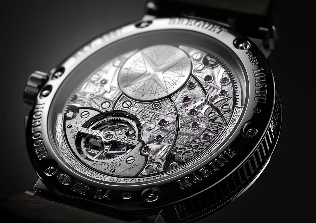 传奇时计再起航勾勒令你倾心的“绅士蓝”