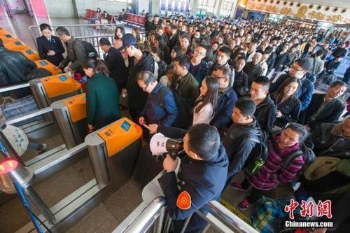 春运火车票怎么才能抢得到2019,春运买票新玩法预约火车票全解析